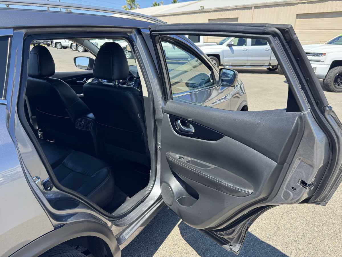 Used 2022 Nissan Rogue Sport SL w/ Premium Package AWD/4WD image 17