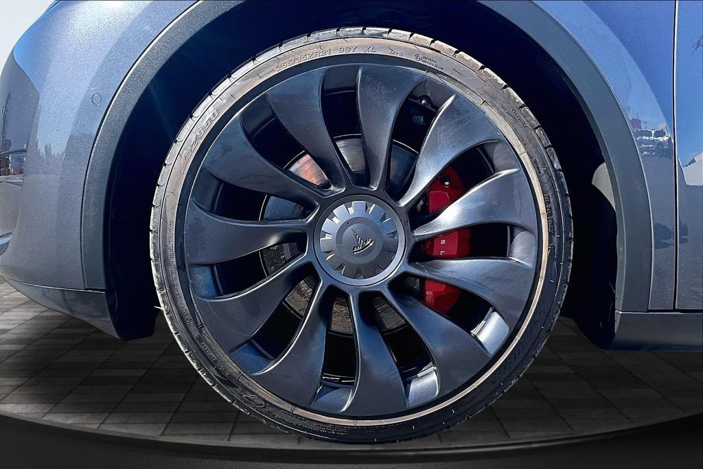 Used 2022 Tesla Model Y Performance AWD/4WD image 9
