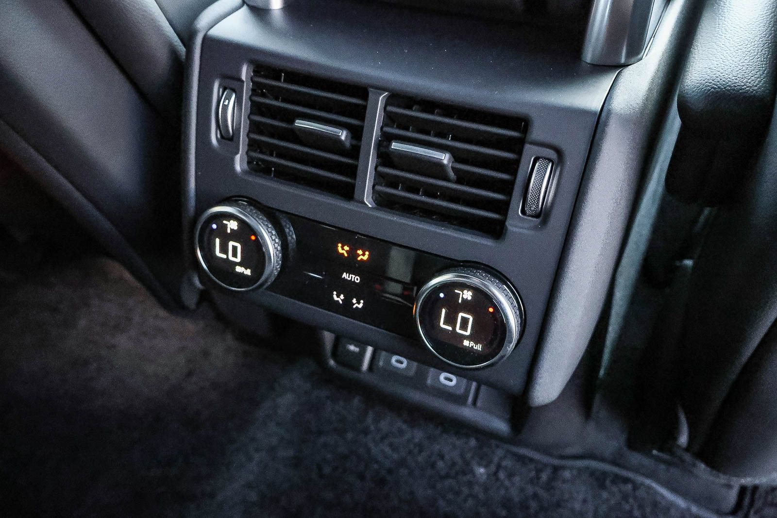 New 2026 Land Rover Discovery Dynamic SE AWD/4WD image 21
