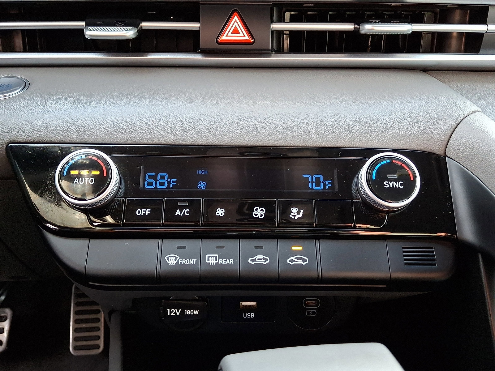 Certified 2025 Hyundai Elantra Sport image 15