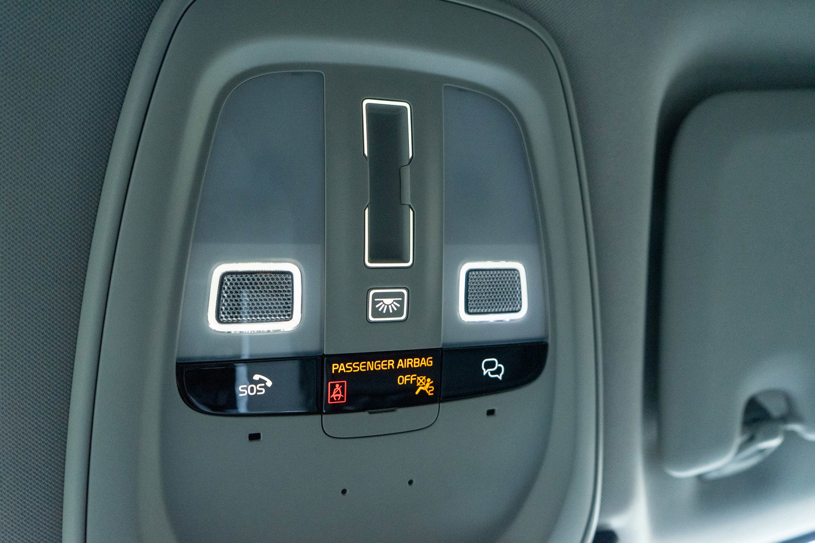 Used 2025 Volvo XC60 B5 Plus image 23