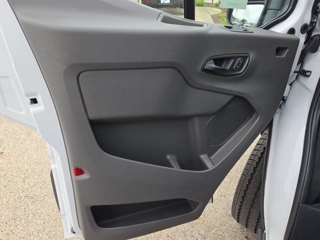 New 2026 Ford Transit 250 148 Medium Roof RWD image 17