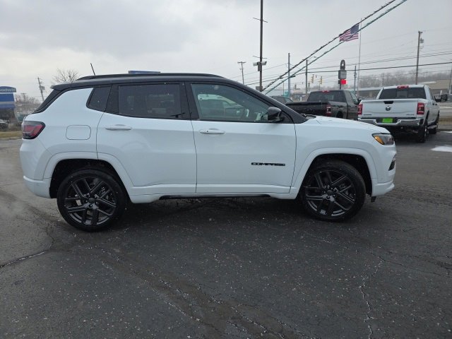 Used 2024 Jeep Compass Limited w/ Driver Assist Group I image 7