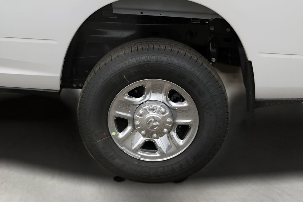 New 2026 RAM 2500 Tradesman AWD/4WD image 9