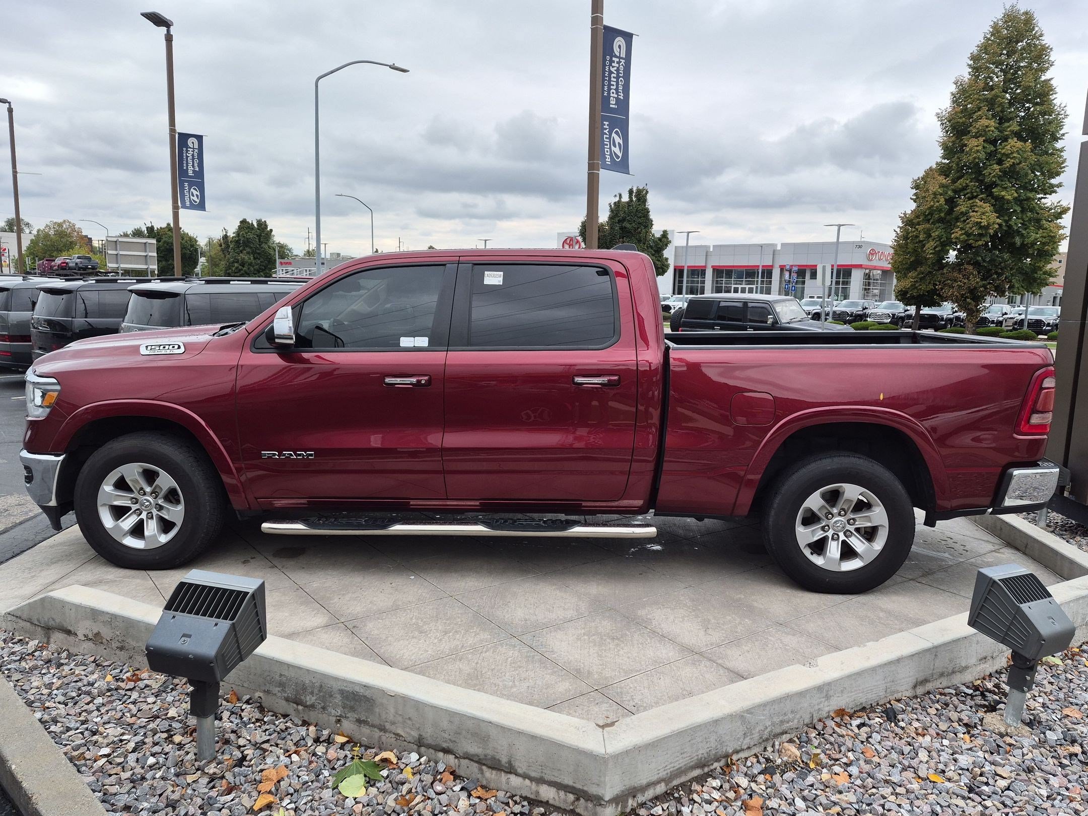 Used 2020 RAM 1500 Laramie AWD/4WD image 8