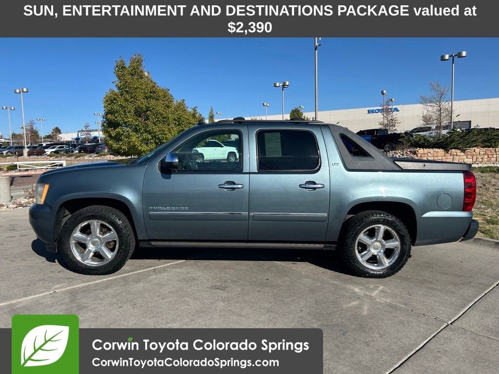 Used 2011 Chevrolet Avalanche LTZ AWD/4WD image 5