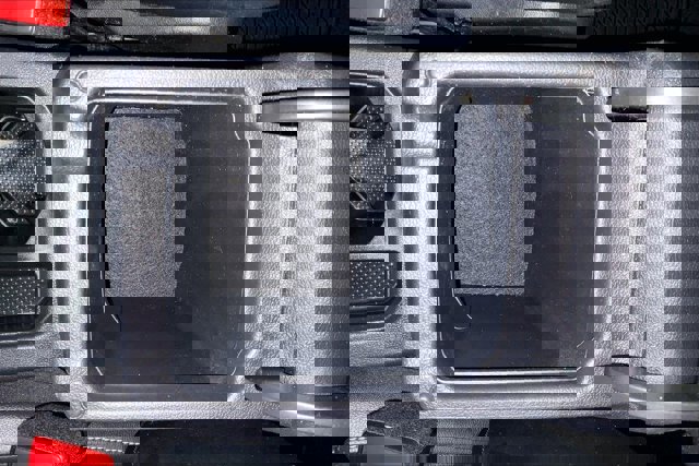 Used 2024 Volkswagen Tiguan SE R-Line w/ MDO Package, Three-Row image 41