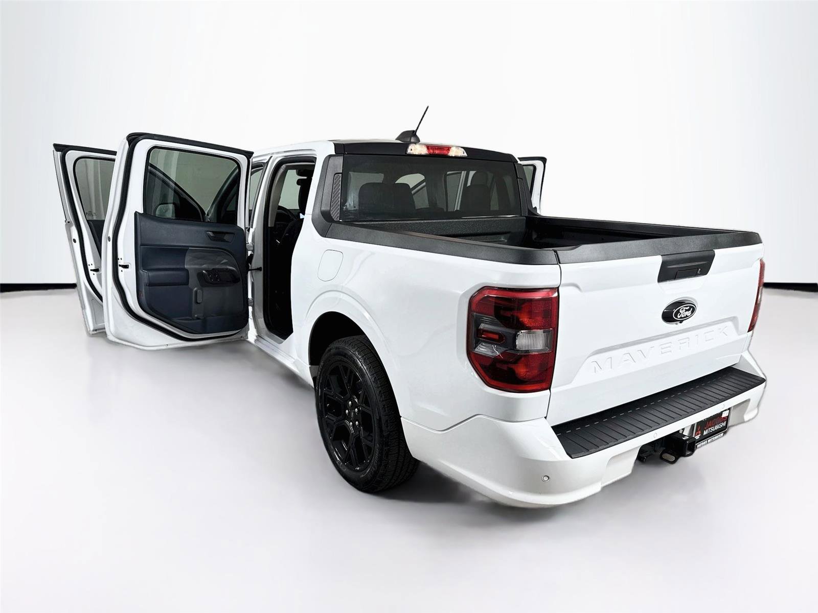 Used 2025 Ford Maverick Lobo AWD/4WD image 35