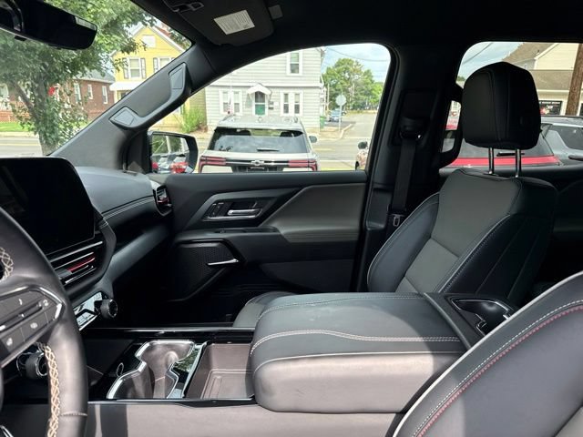 Used 2026 Chevrolet Silverado EV Trail Boss AWD/4WD image 21
