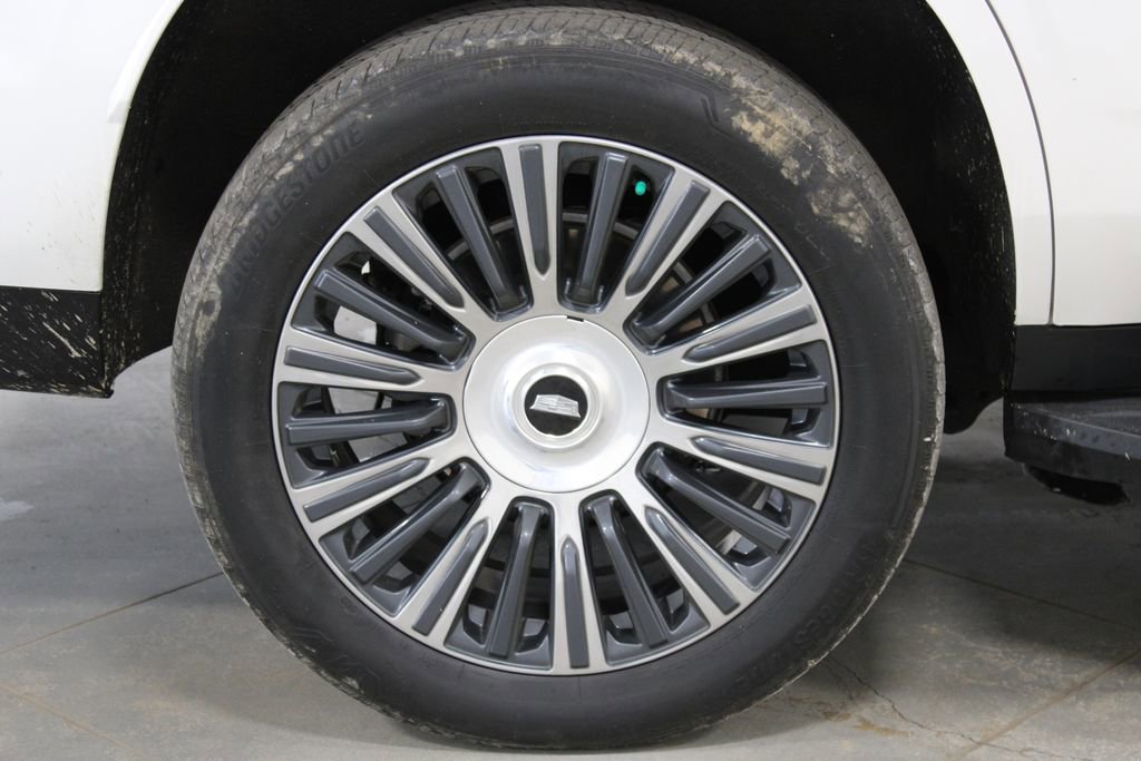 Used 2023 Cadillac Escalade Premium Luxury w/ LPO, Illumination Package image 12