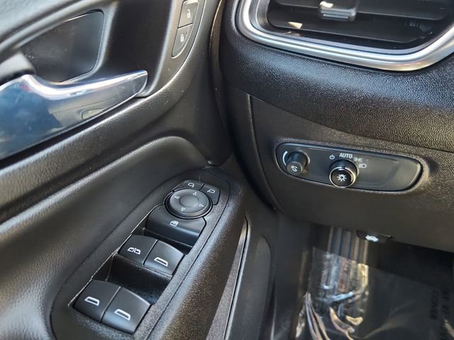 Used 2024 Chevrolet Equinox LT FWD image 36