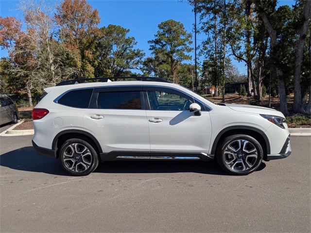 Used 2023 Subaru Ascent Limited image 3