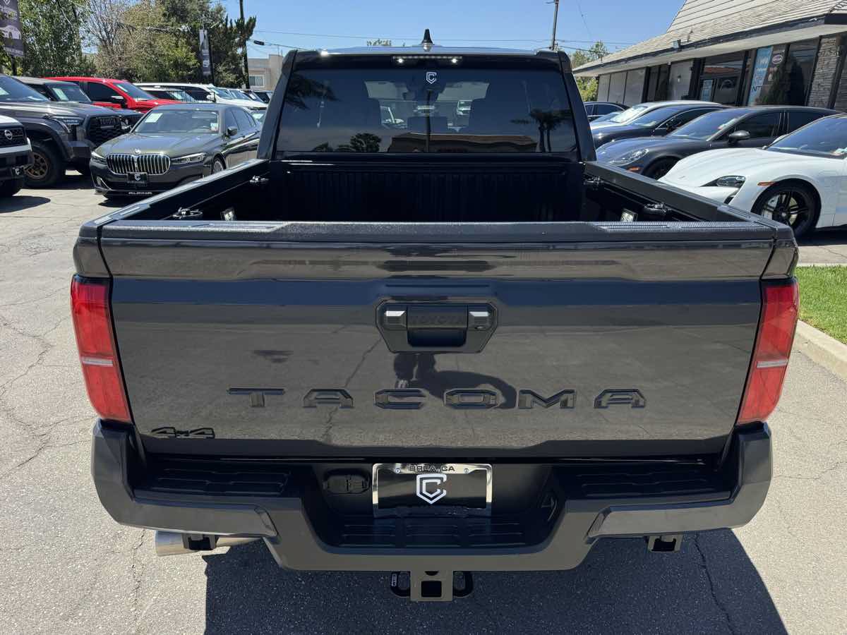 Used 2024 Toyota Tacoma TRD Sport AWD/4WD image 5