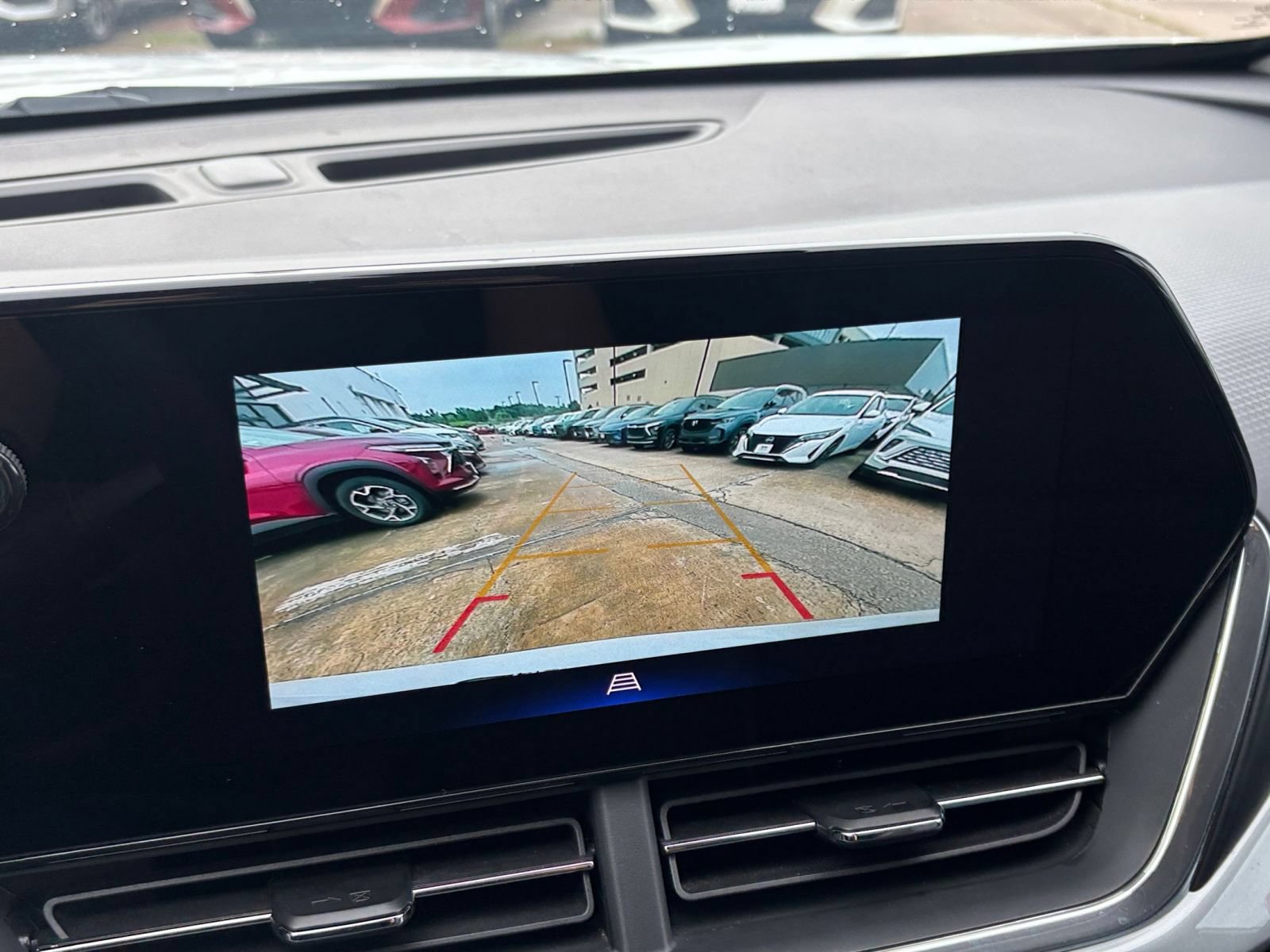 Used 2025 Chevrolet Trax LT FWD image 22