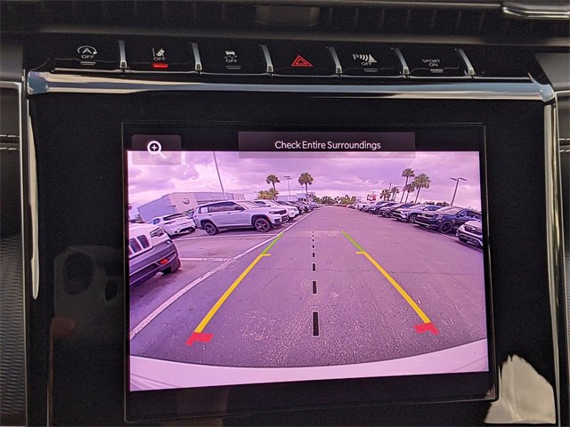 Used 2025 Jeep Grand Cherokee Laredo X image 24