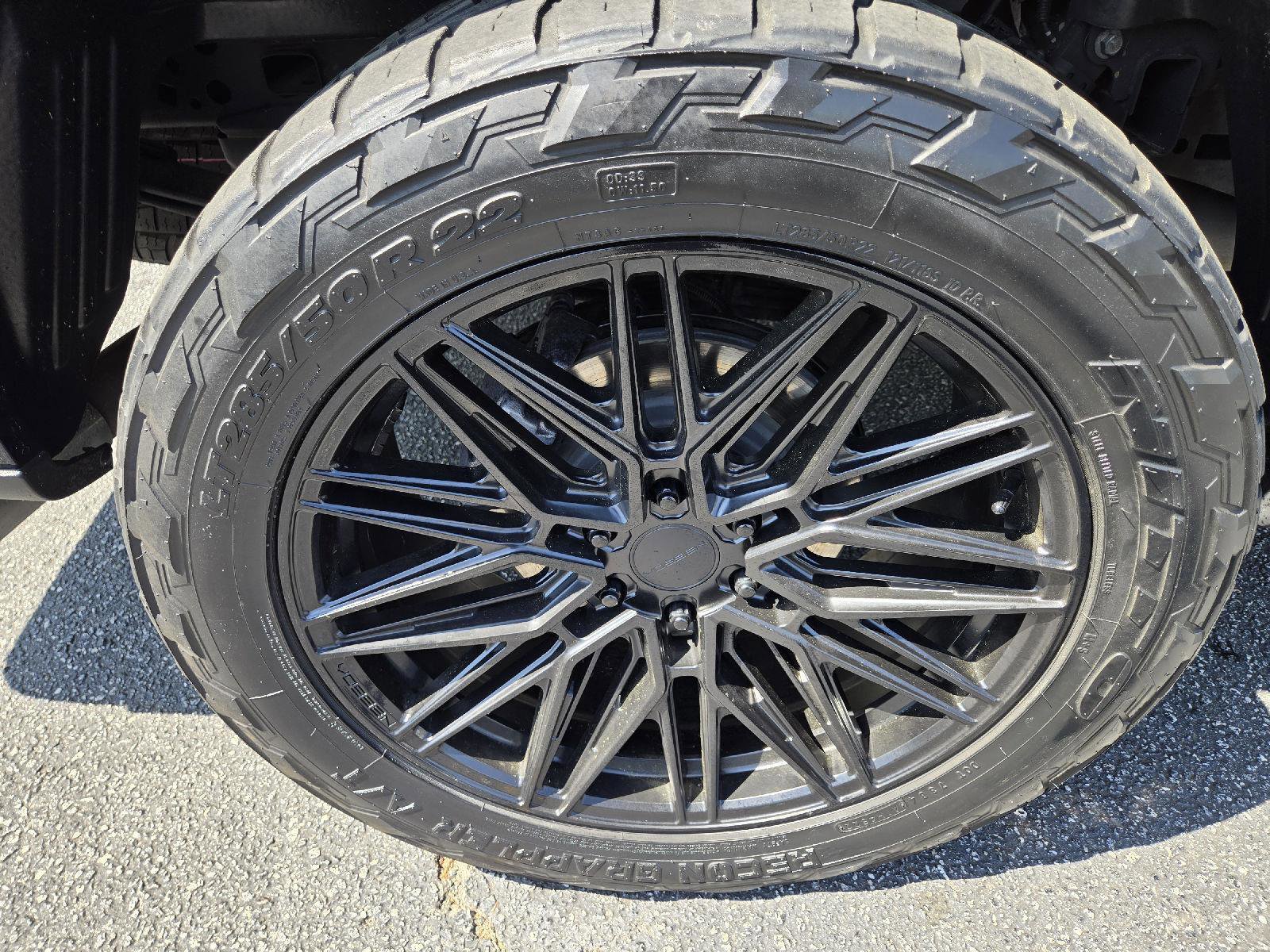 Used 2022 Ford F150 Limited image 12