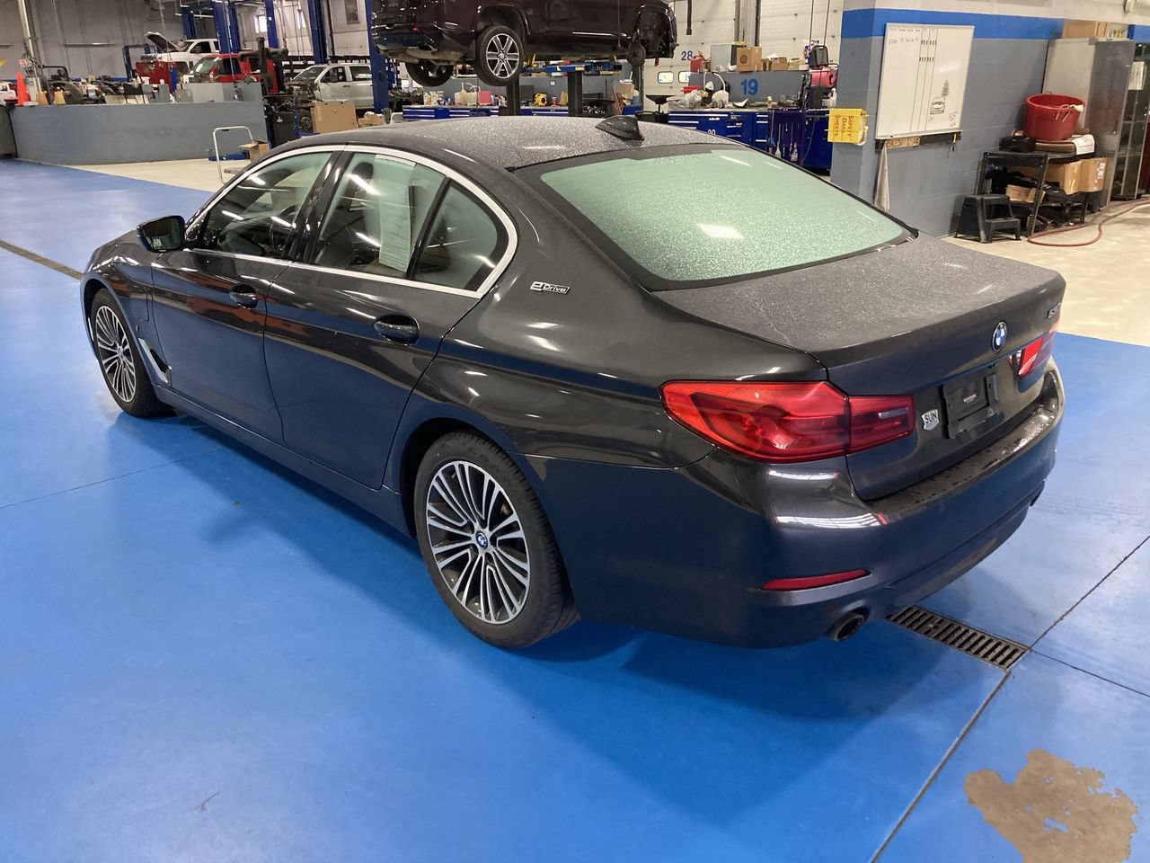 Used 2019 BMW 530e xDrive w/ Convenience Package AWD/4WD image 5