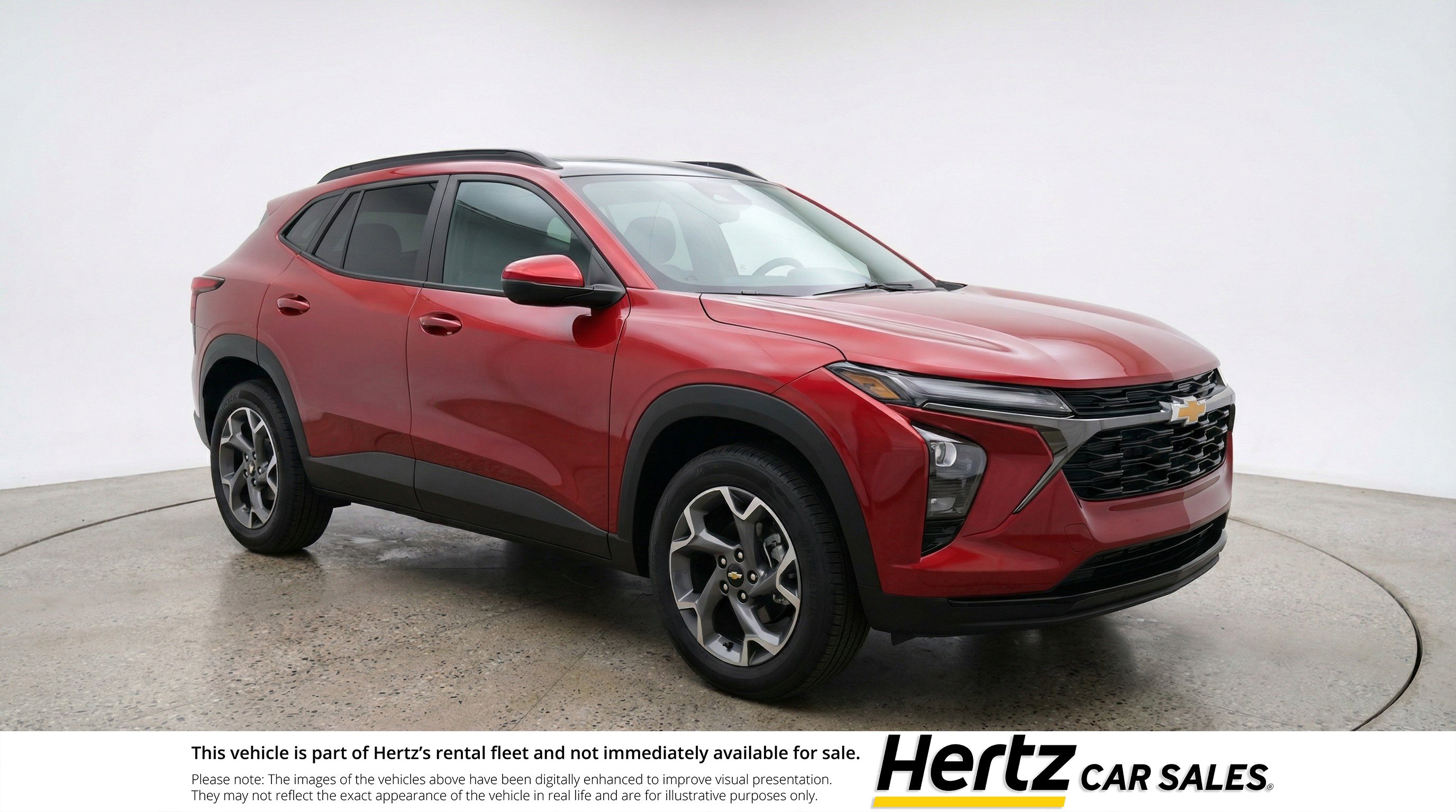 Used 2025 Chevrolet Trax LT FWD image 1