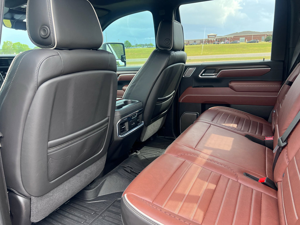 Used 2025 GMC Sierra 2500 Denali Ultimate image 16
