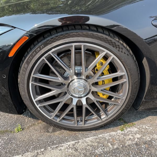 Used 2022 Mercedes-Benz SL 63 AMG 4MATIC w/ Driver Assistance Package image 17