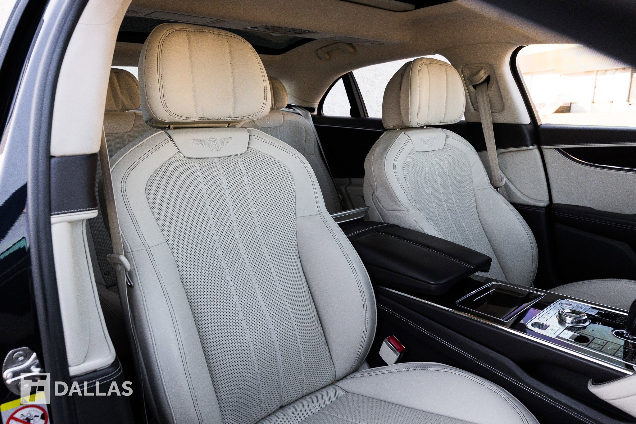 Used 2020 Bentley Flying Spur W12 image 41