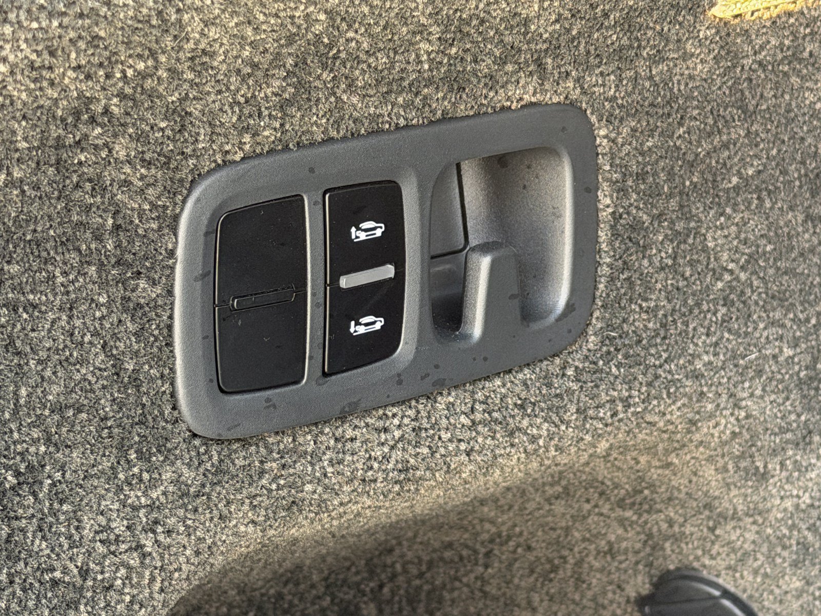 Certified 2023 Bentley Bentayga AWD/4WD image 36