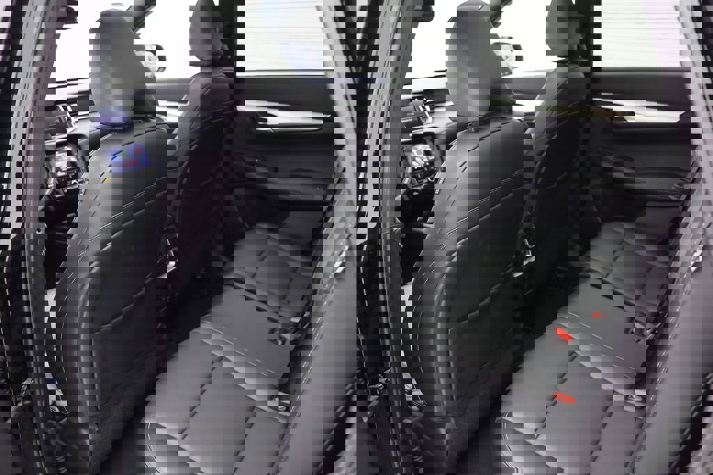 Used 2021 INFINITI QX50 Luxe w/ Appearance Package image 11