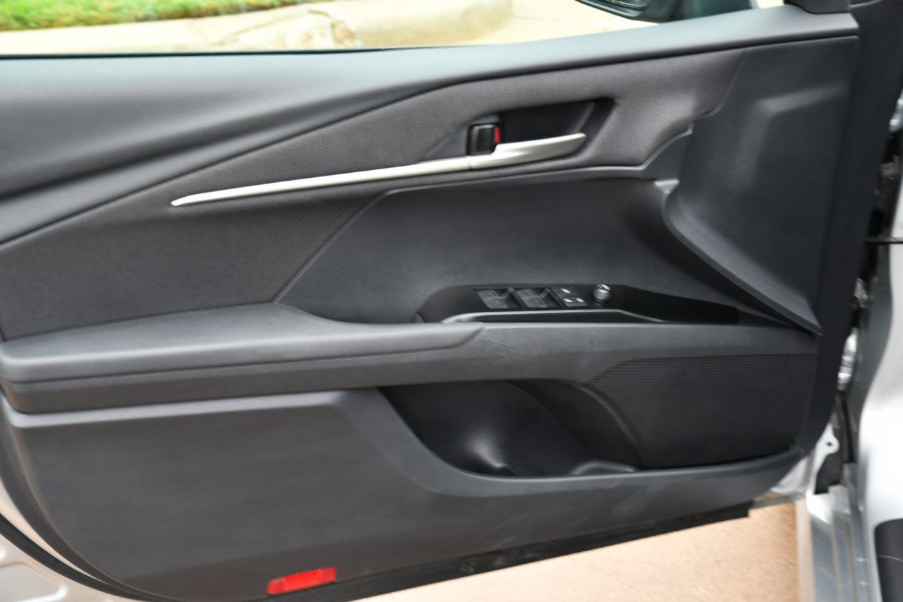Used 2026 Toyota Camry LE FWD image 7