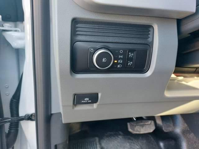 New 2026 Ford F550 4x4 Crew Cab image 13