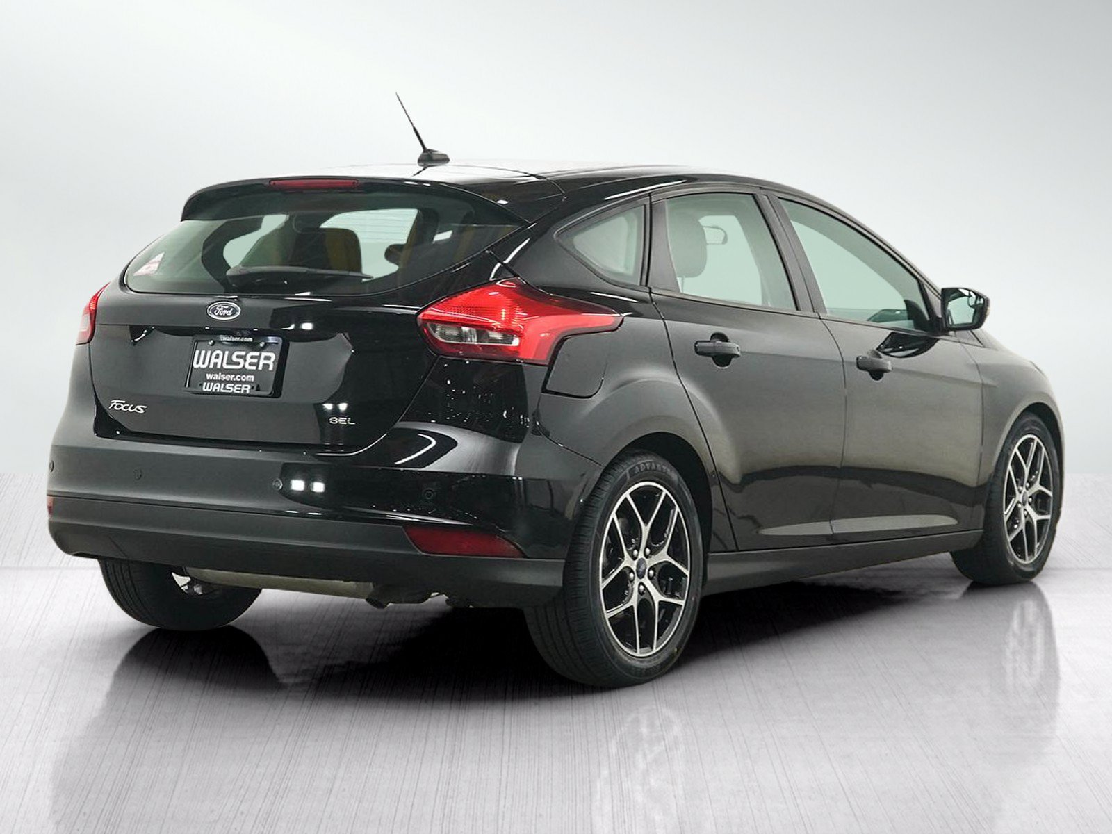 Used 2017 Ford Focus SEL w/ Interior Protection Package FWD image 5