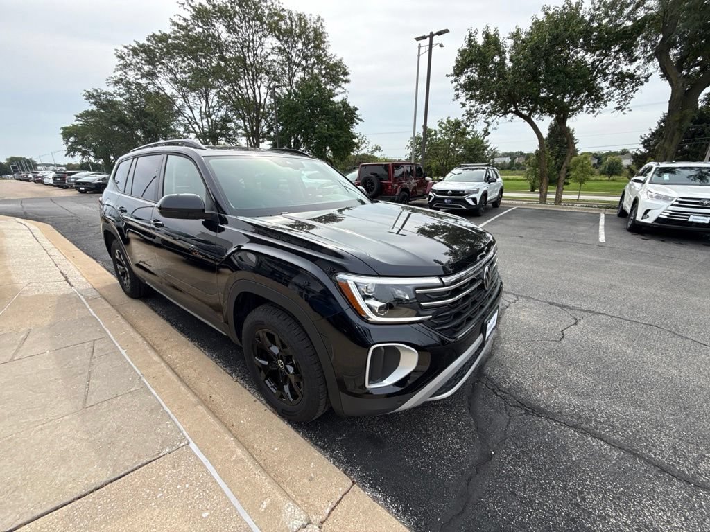 Used 2026 Volkswagen Atlas Peak Edition AWD/4WD image 8