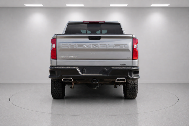 Used 2025 Chevrolet Silverado 1500 LT Trail Boss w/ Convenience Package II AWD/4WD image 4
