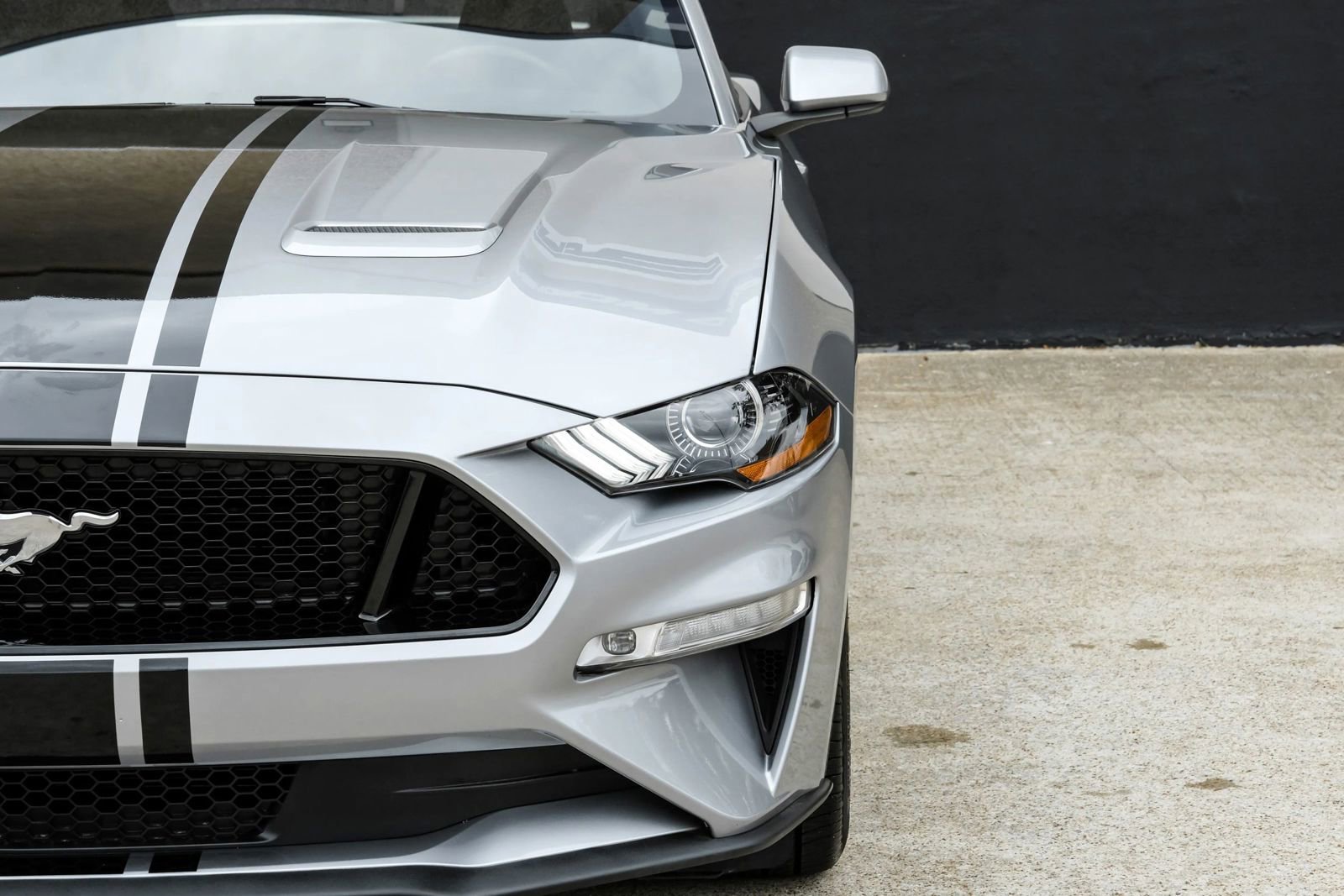 Used 2022 Ford Mustang GT RWD image 46