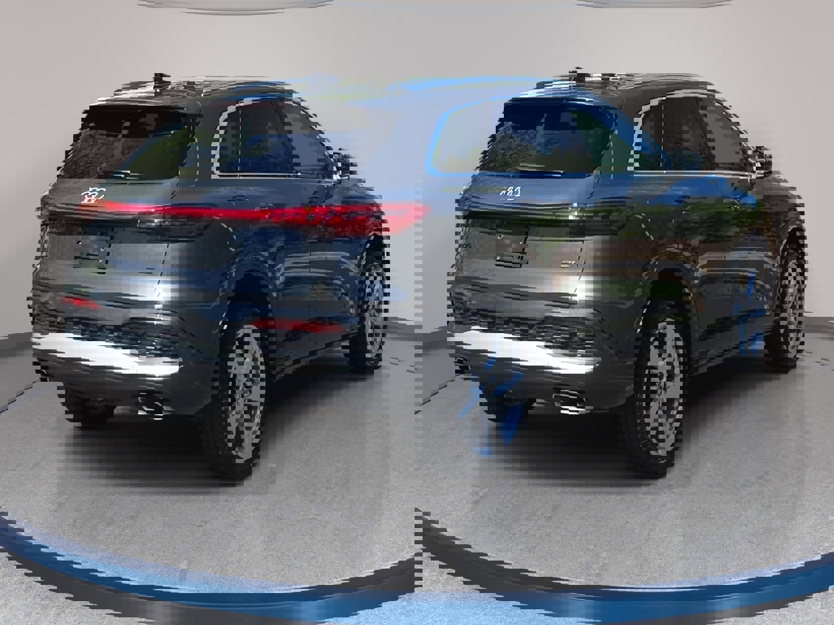 Used 2025 Audi Q5 Premium Plus w/ Premium Plus image 5