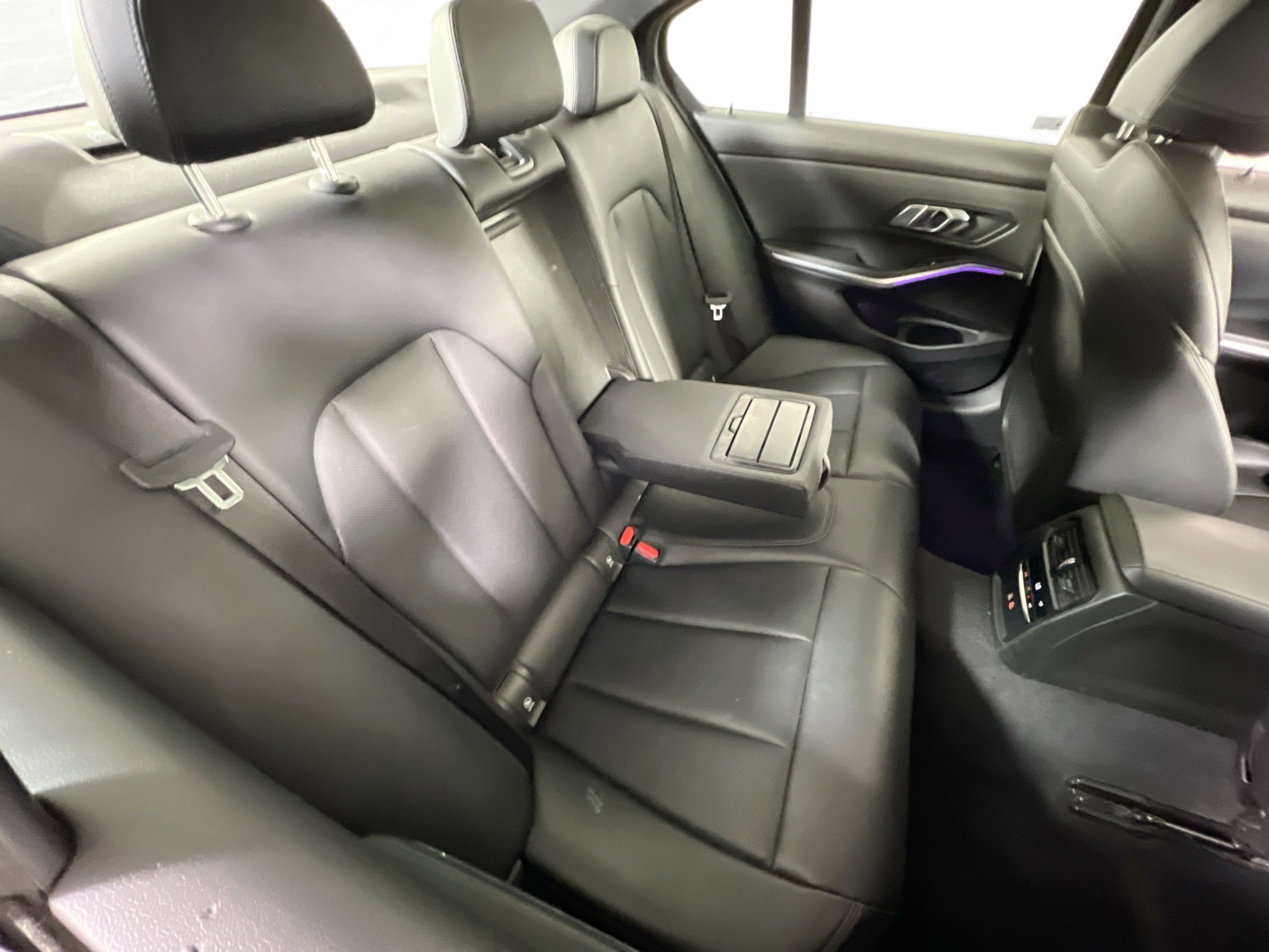 Used 2022 BMW 330e xDrive w/ Premium Package image 27