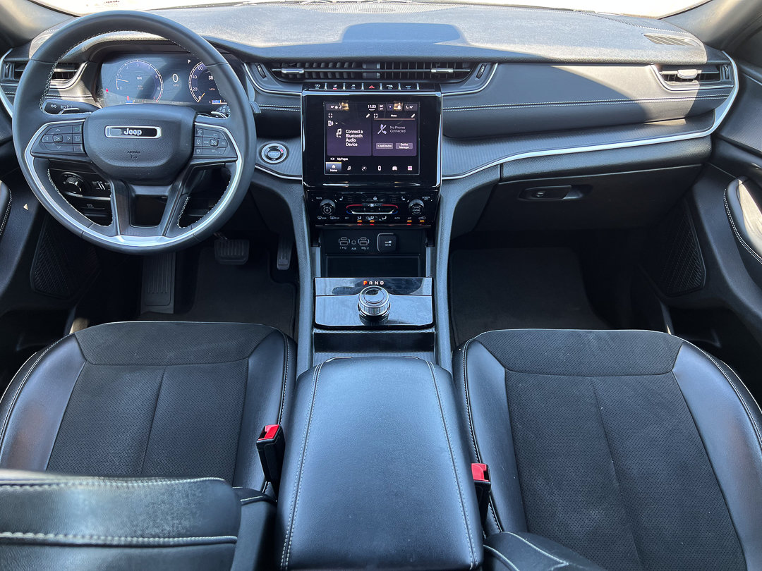 Used 2024 Jeep Grand Cherokee L Altitude AWD/4WD image 33