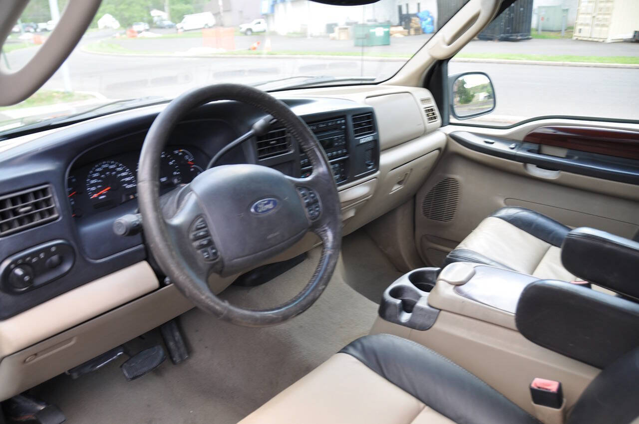 Used 2005 Ford Excursion Eddie Bauer RWD image 16