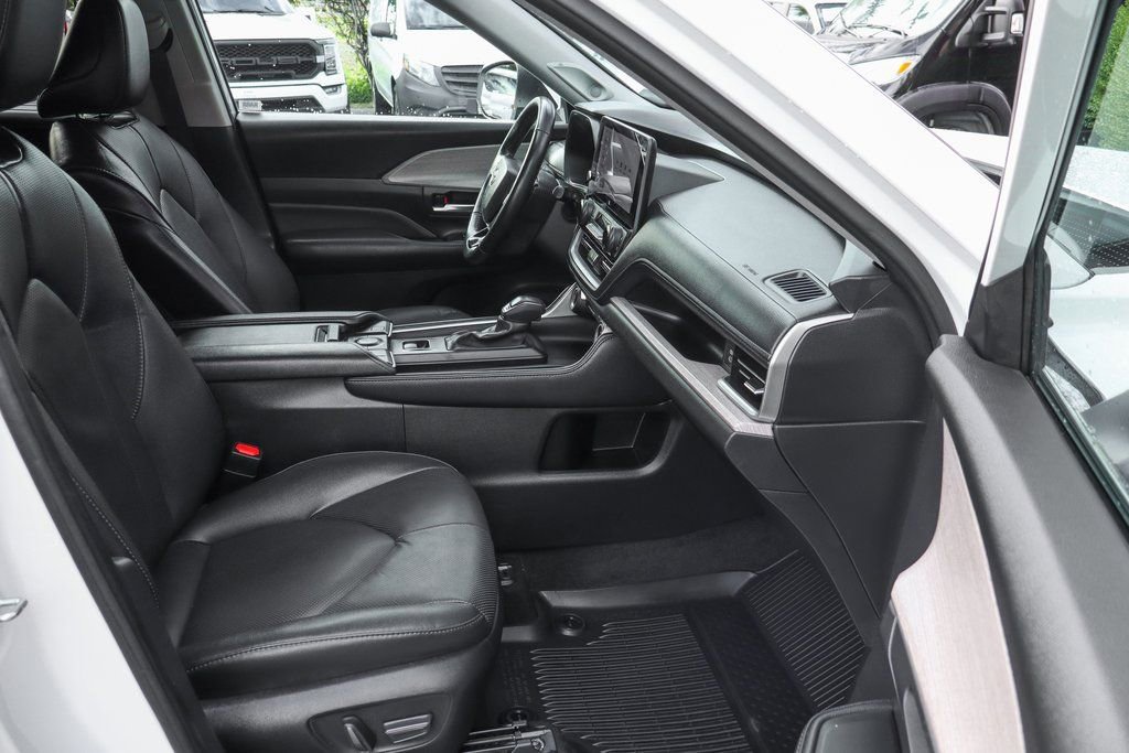 Used 2024 Toyota Grand Highlander Limited image 50