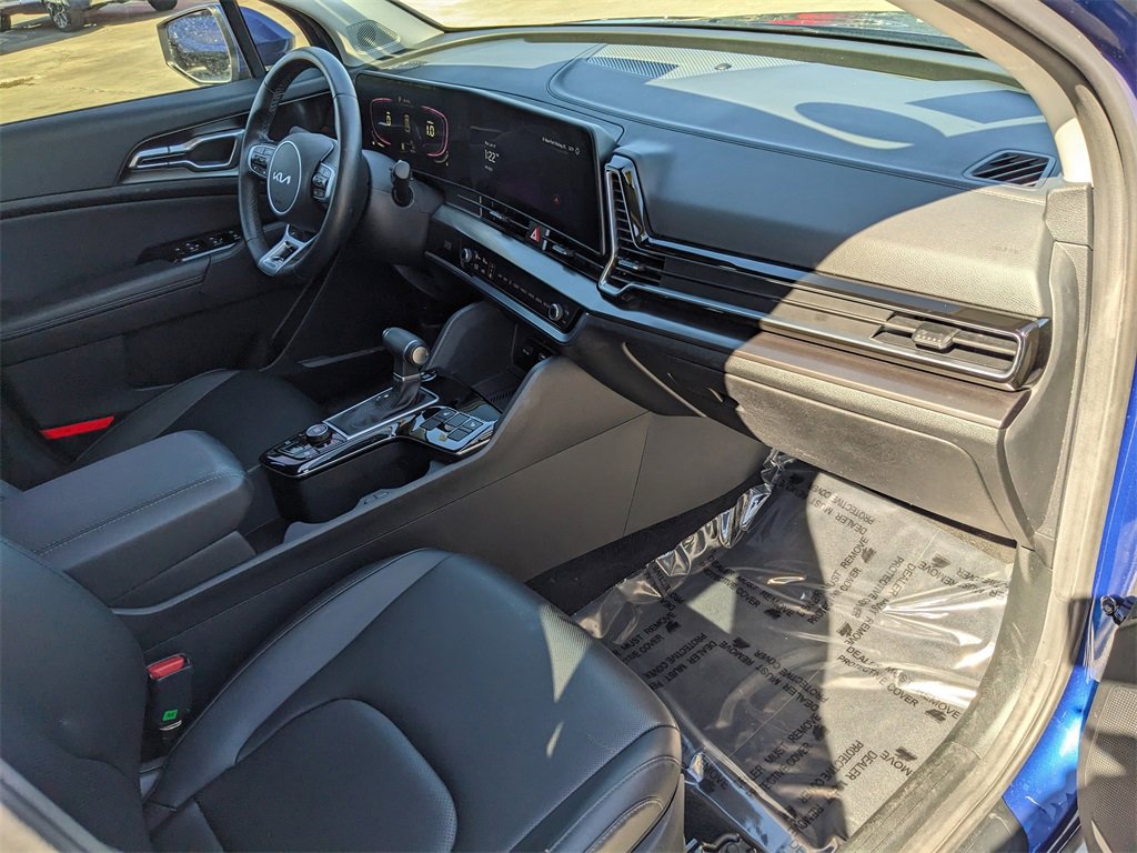 Certified 2025 Kia Sportage EX image 14