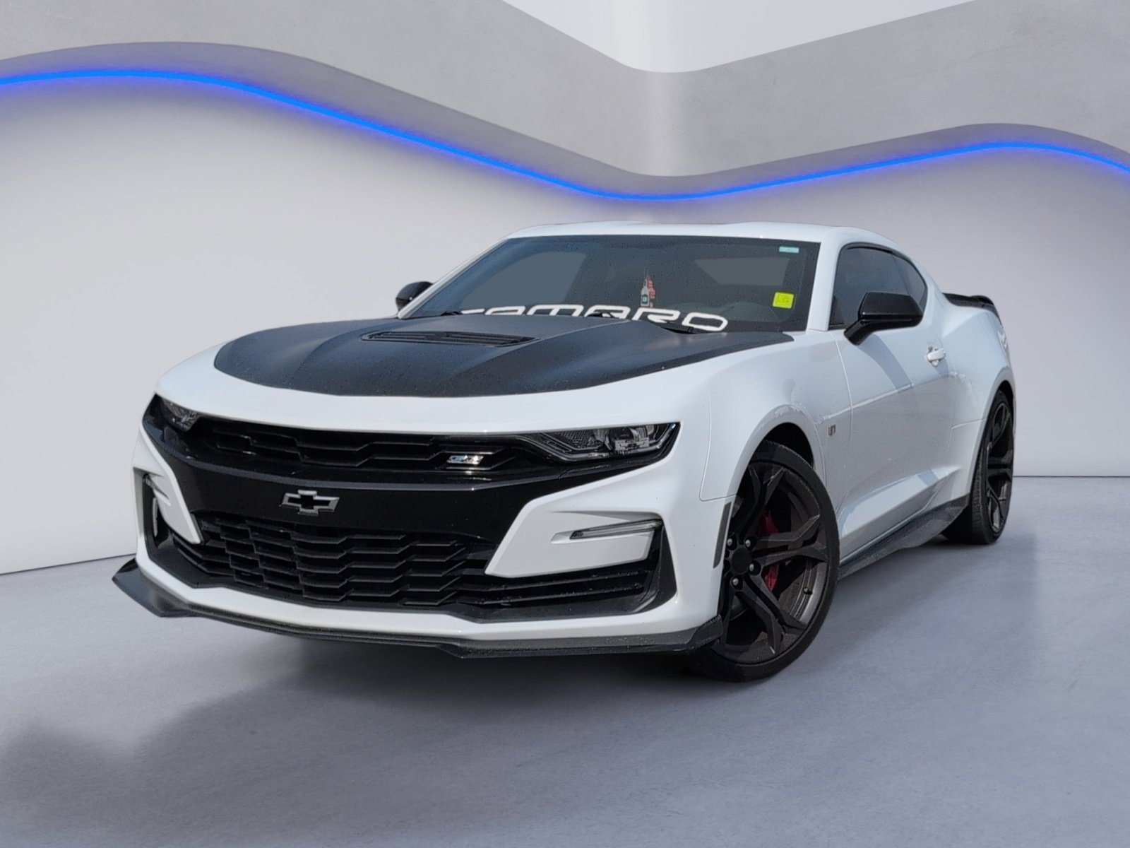 Used 2019 Chevrolet Camaro SS image 2