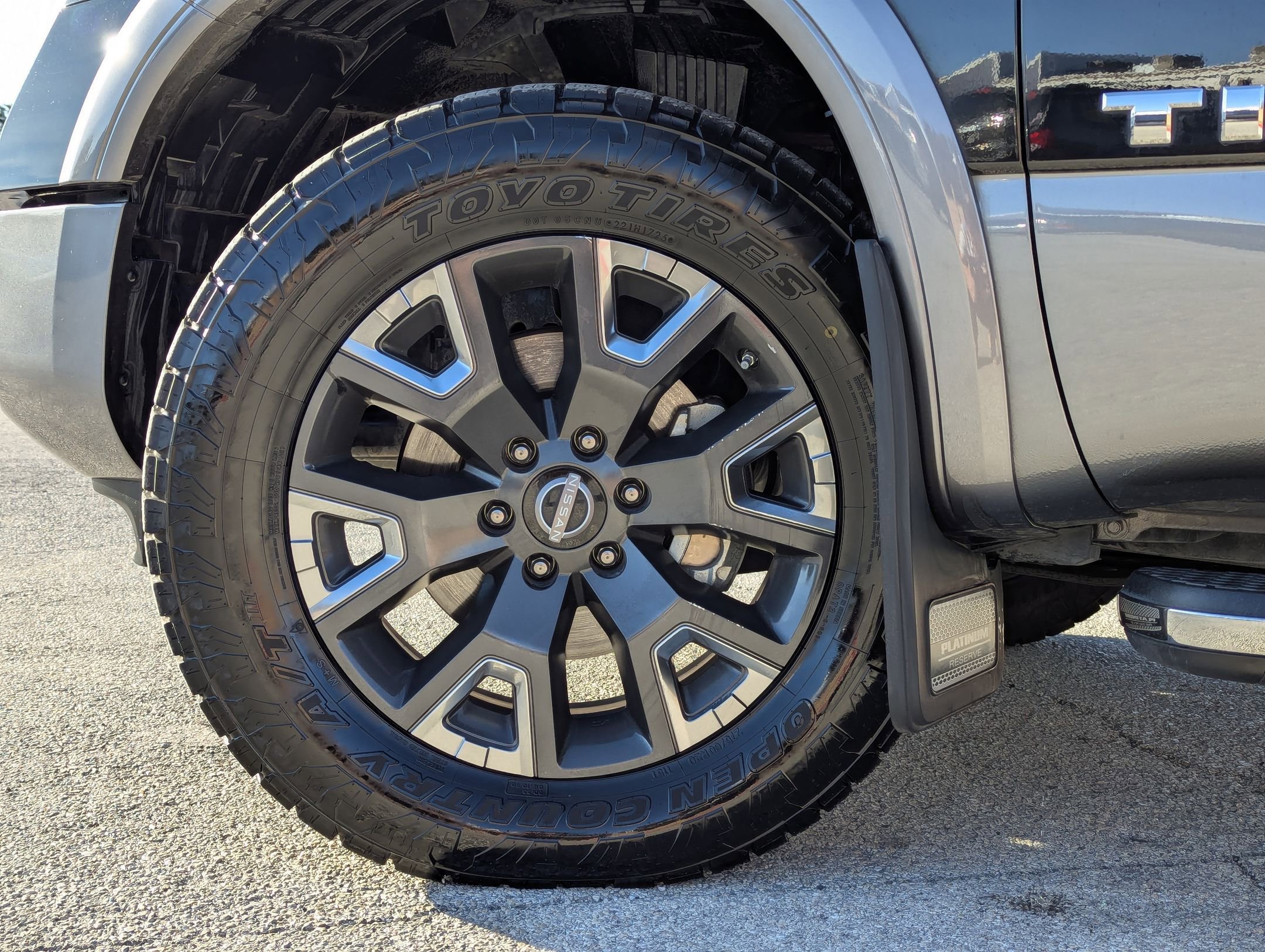 Used 2023 Nissan Titan Platinum Reserve w/ Moonroof Package image 31