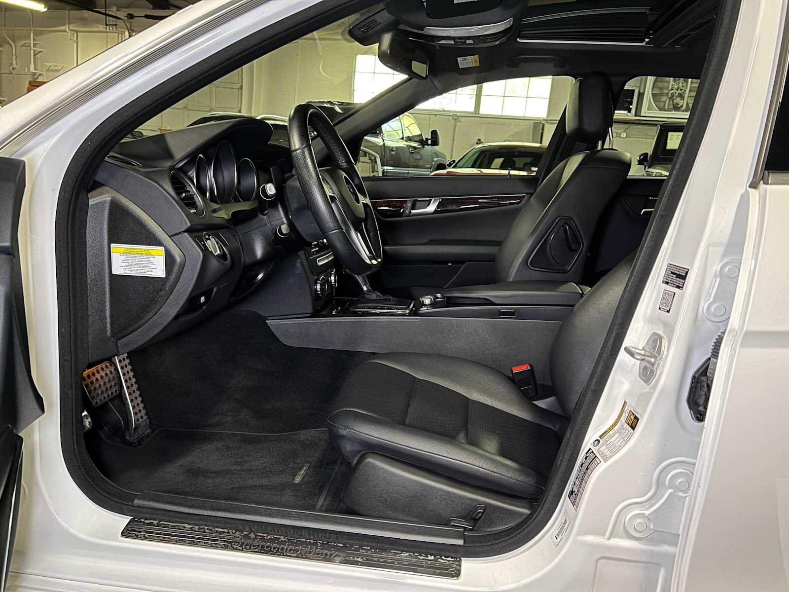 Used 2014 Mercedes-Benz C 250 Sedan image 21