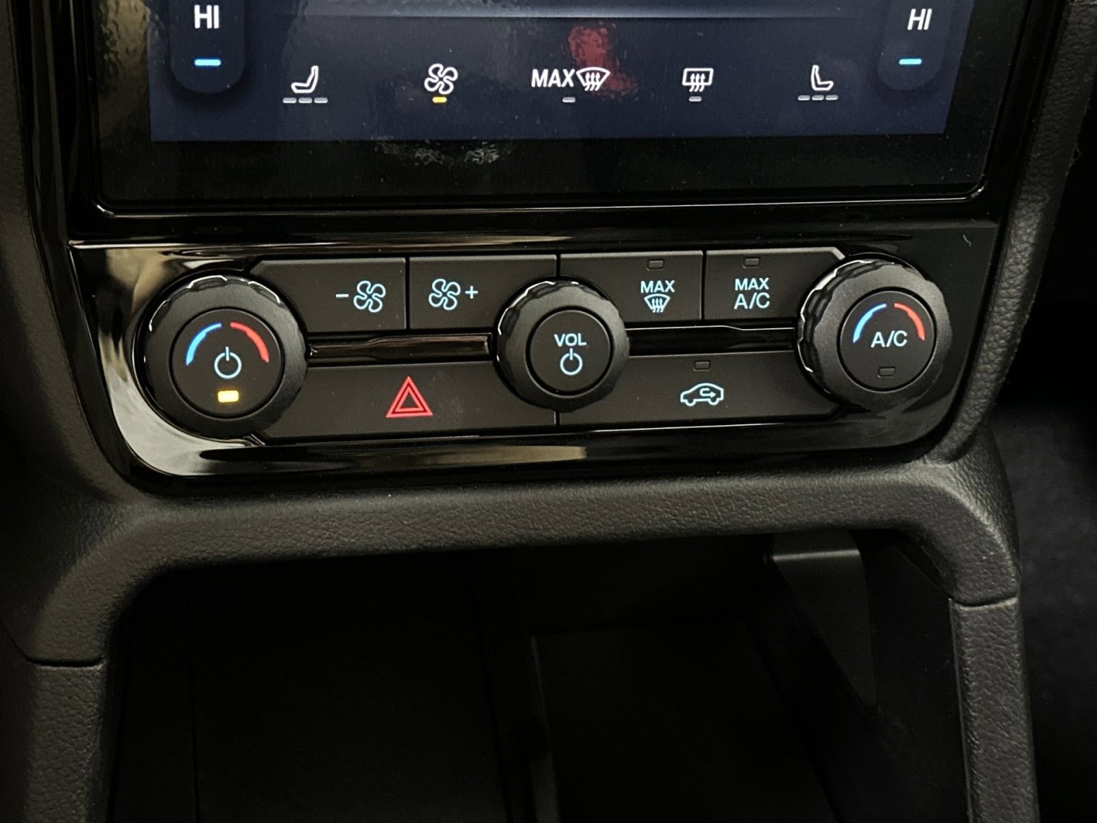 New 2026 Ford Ranger XLT w/ Equipment Group 301A High image 28