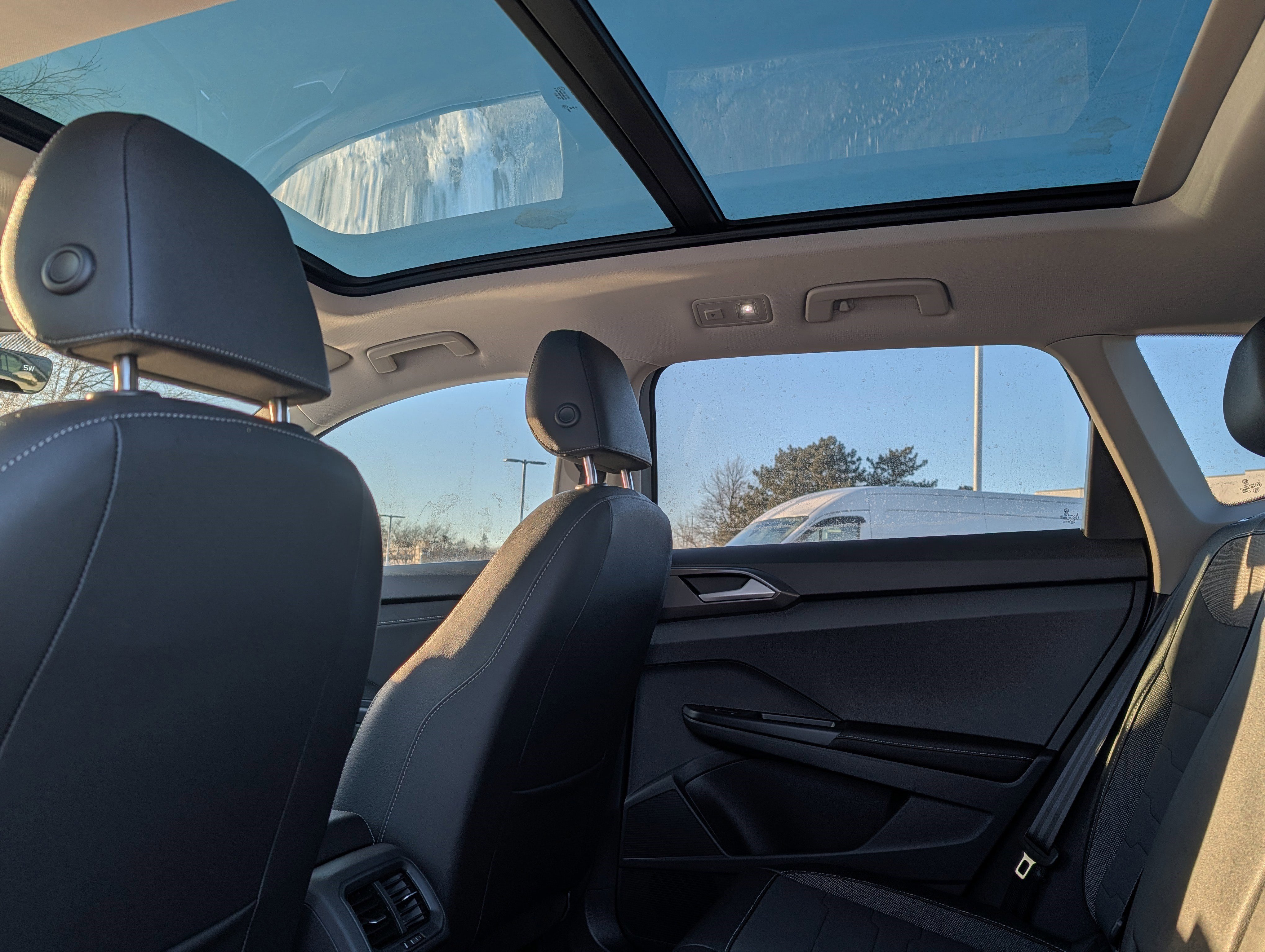 New 2026 Volkswagen Taos SE AWD/4WD image 8