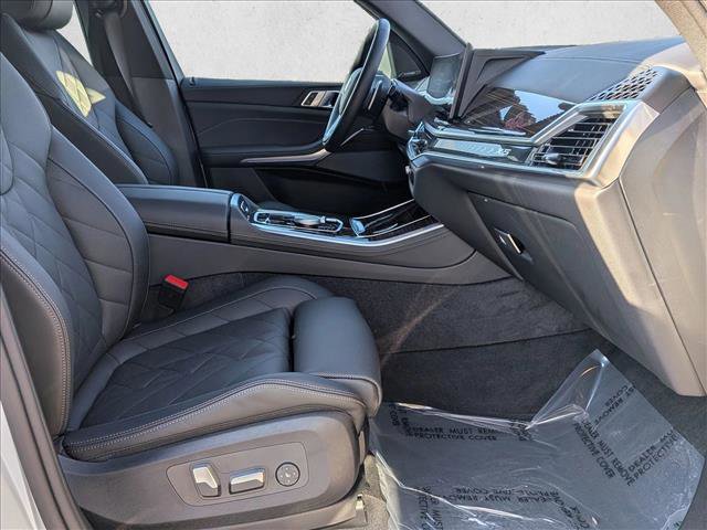 Certified 2026 BMW X5 xDrive50e w/ Premium Package image 22