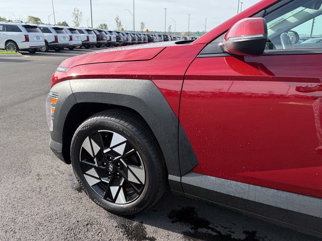 Certified 2025 Hyundai Kona SEL FWD image 30