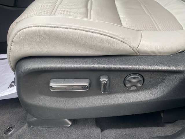 Used 2017 Honda CR-V Touring image 17