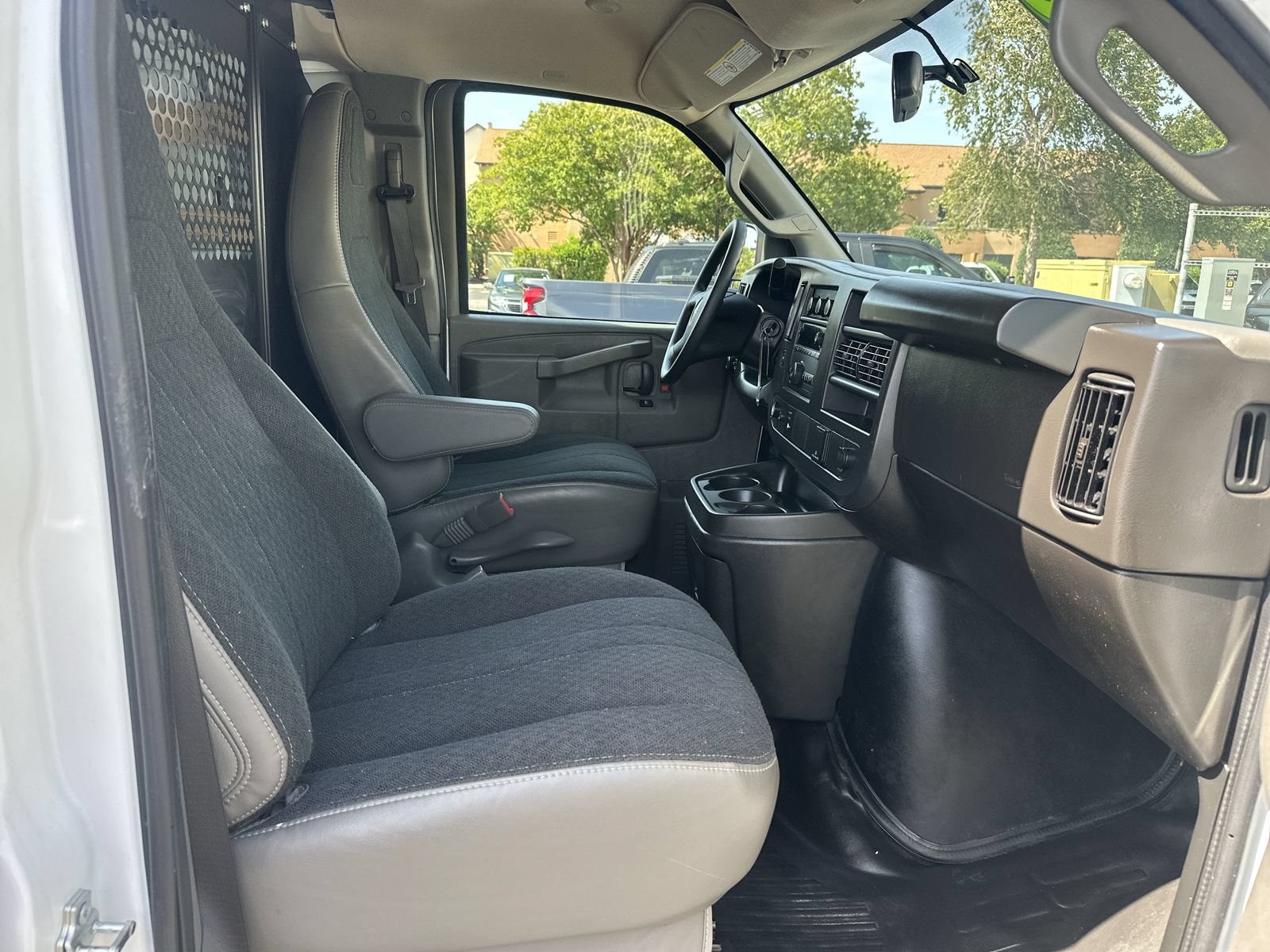Used 2025 GMC Savana 2500 w/ Driver Convenience Package RWD image 22