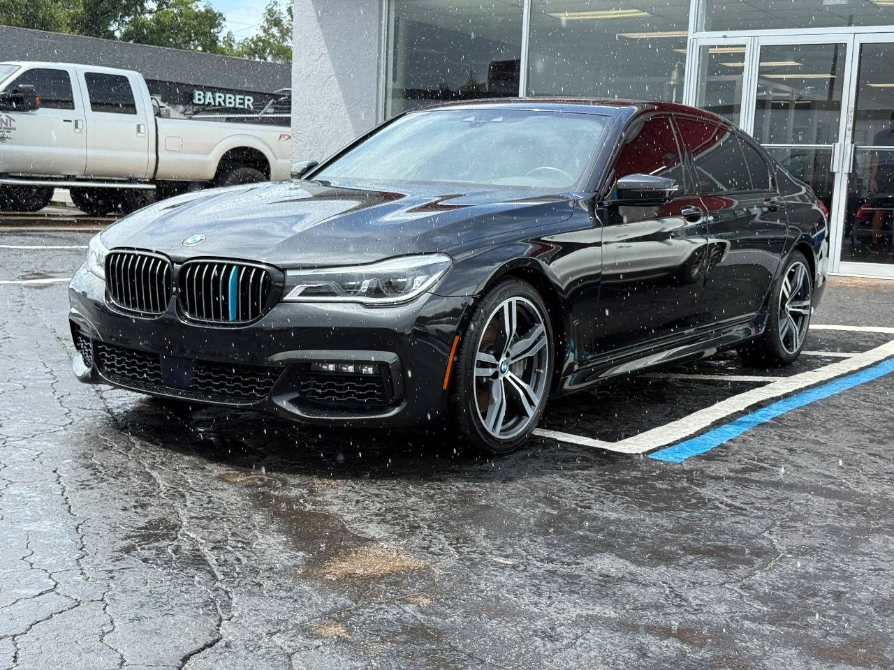 Used 2018 BMW 750i RWD image 3