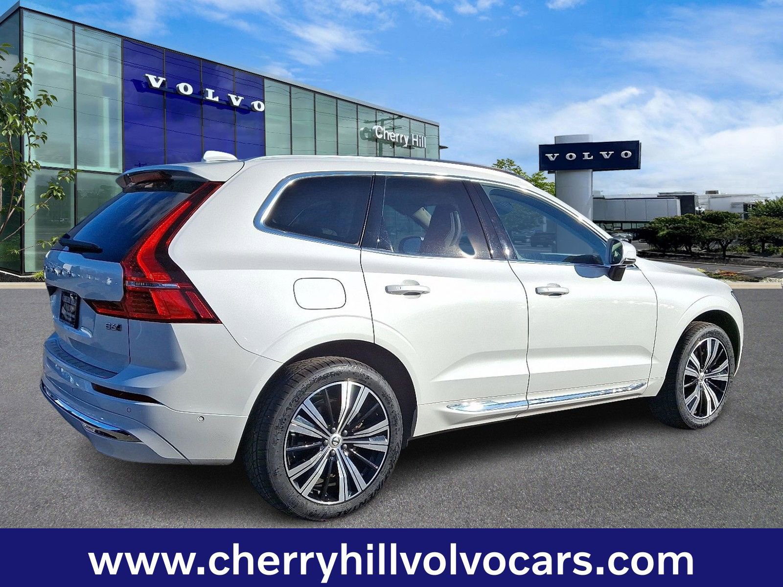 Certified 2022 Volvo XC60 B6 Inscription w/ Advanced Package image 7